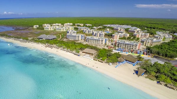 Blog: Explore the underwater world of the Caribbean at Playa Flamenco image