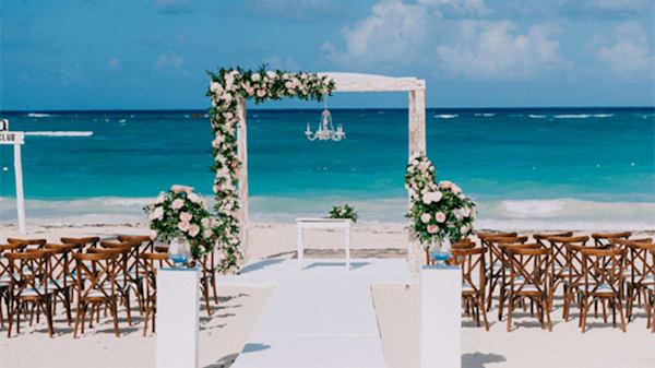 Blog : Kukua Beach Club image