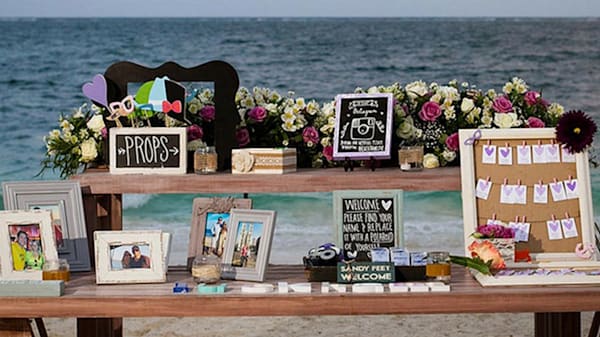 Blog : "Shake it like a Polaroid" guest books image
