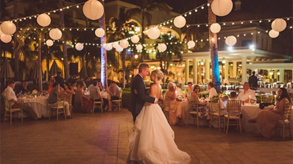 Blog: Frame your first dance image