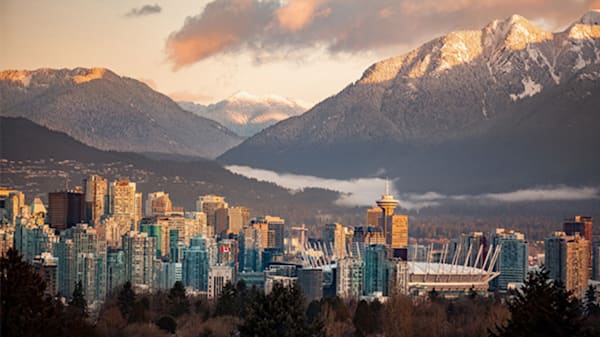 Blog : Enjoy the best of both worlds in Vancouver image