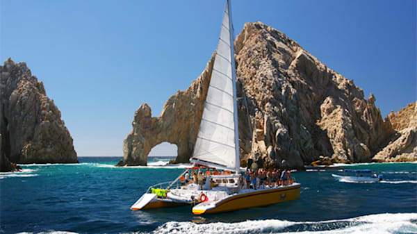 Blog : Cruise past the iconic El Arco on a luxury catamaran in Los Cabos image