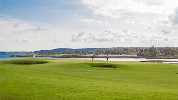 Blog : Tee off on championship golf courses image